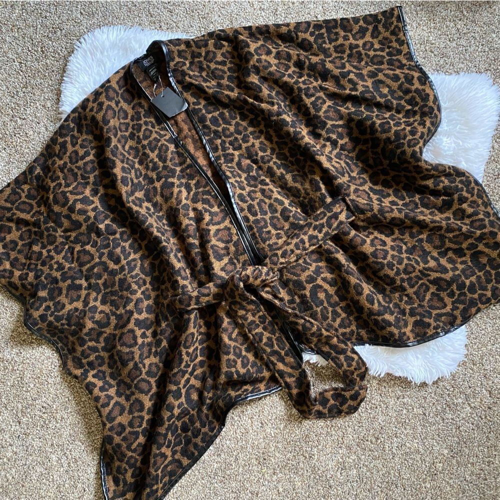 Jones New‎ York Leopard Print Belted Vegan Leather Trim Poncho NEW